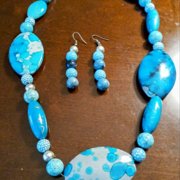 BRACELET & EARRING SET - Picture 1 of 1